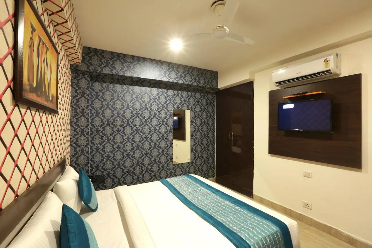***  Hotel Classic Plaza At Delhi Airport India